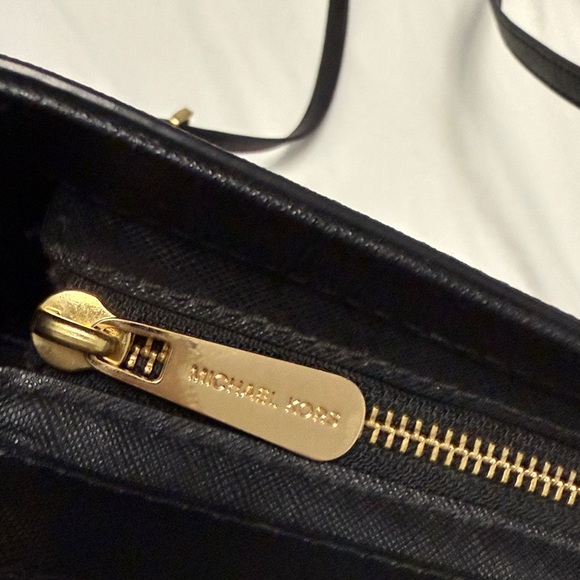Michael Kors Jet set Travel crossbody - Picture 13 of 15